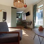Meuble 3 Etoiles - Piscine- Balcon - Tennis Lägenhet *