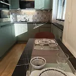 Meuble 3 Etoiles - Piscine- Balcon - Tennis 公寓 *