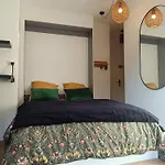 Meuble 3 Etoiles - Piscine- Balcon - Tennis * 艾克斯莱班