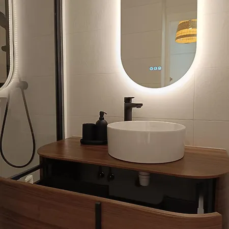 Meuble 3 Etoiles - Piscine- Balcon - Tennis