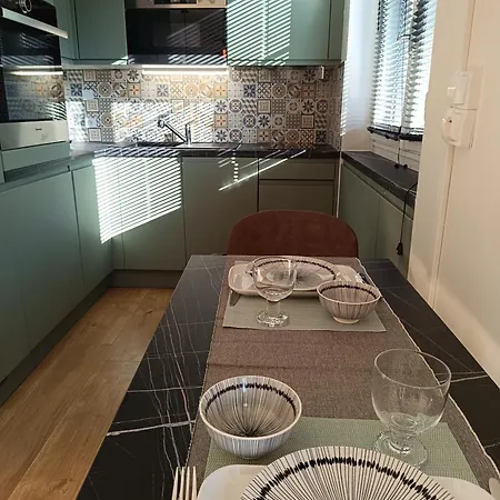 Meuble 3 Etoiles - Piscine- Balcon - Tennis 公寓 *