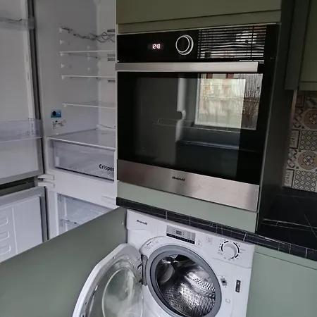 Meuble 3 Etoiles - Piscine- Balcon - Tennis 公寓 艾克斯莱班