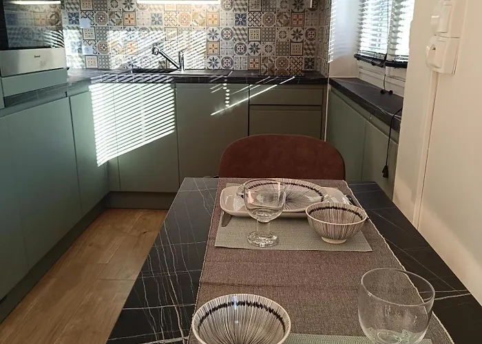 Meuble 3 Etoiles - Piscine- Balcon - Tennis Apartman *