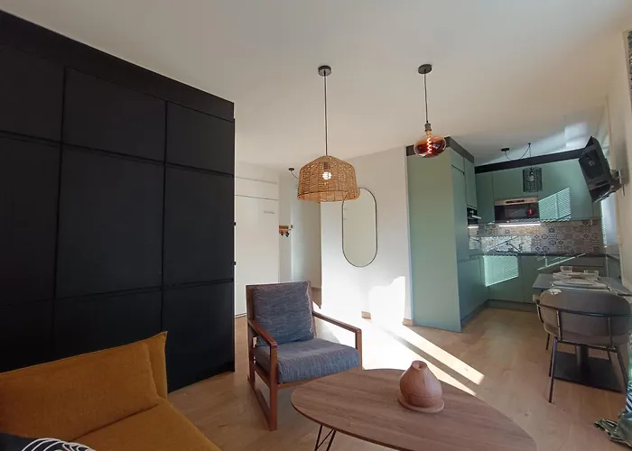 Meuble 3 Etoiles - Piscine- Balcon - Tennis