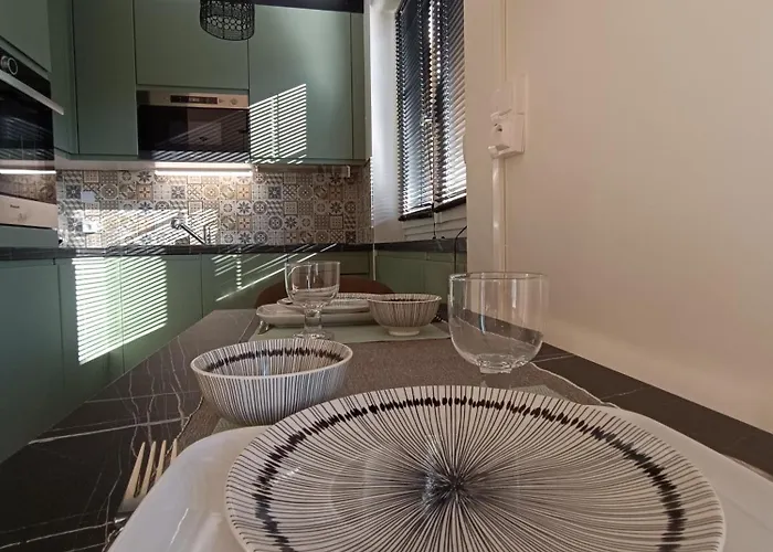 Meuble 3 Etoiles - Piscine- Balcon - Tennis Apartman